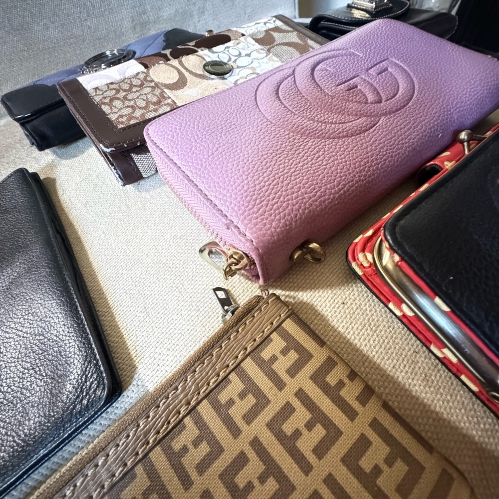 Assorted Wallet Bundle - Picture 5 of 9